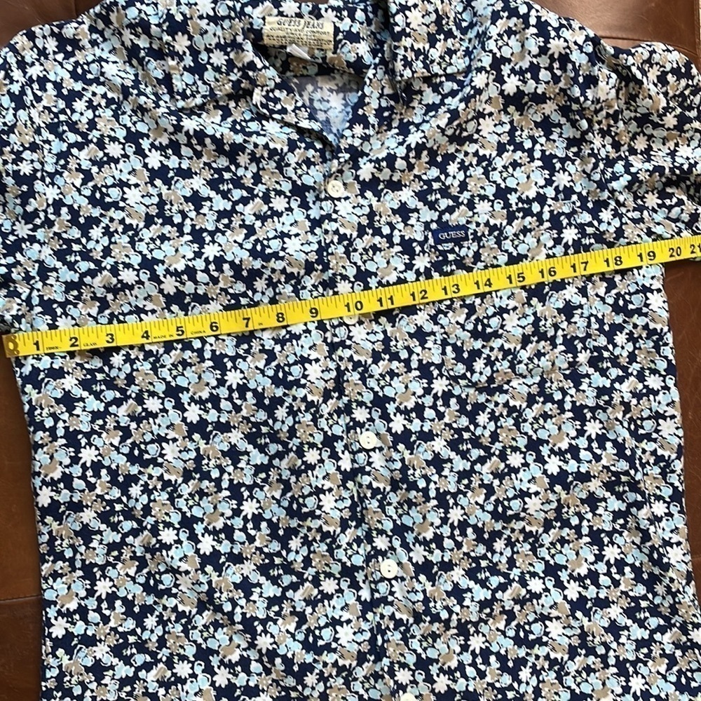 Vintage Guess blue floral button down top SZ S/M - Picture 5 of 9